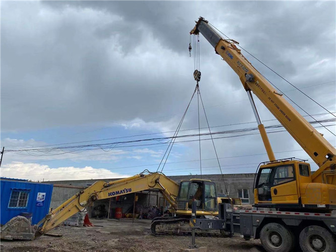 千山区25吨吊车的工作半径是多少？